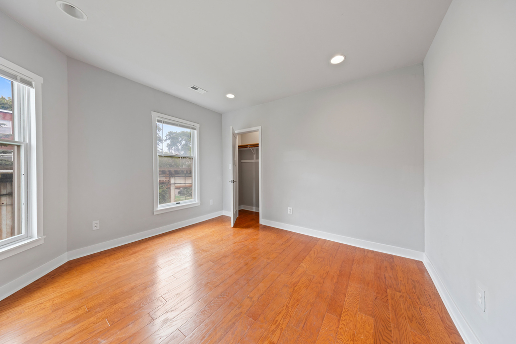 4647 N Winchester Avenue - Photo 10