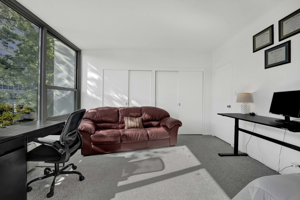 3600 N Lake Shore Drive - Photo 17