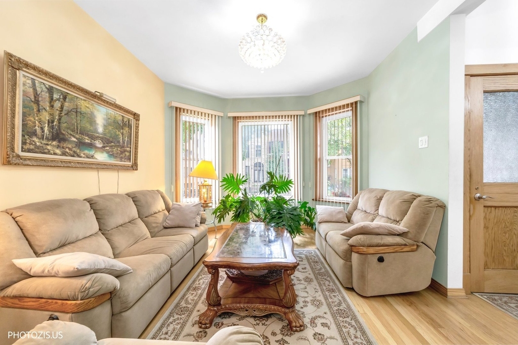 2523 W Iowa Street - Photo 3