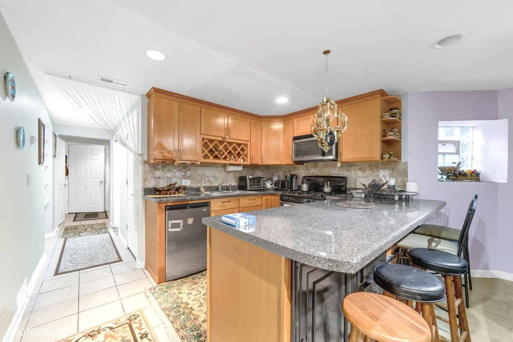 2523 W Iowa Street - Photo 12