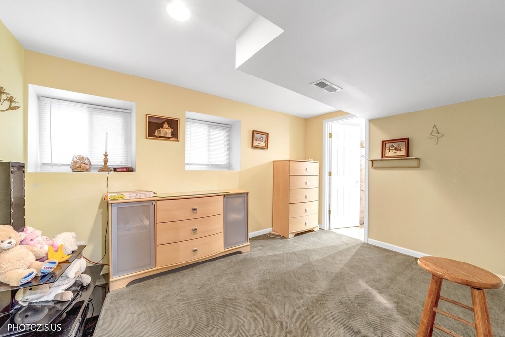2523 W Iowa Street - Photo 20