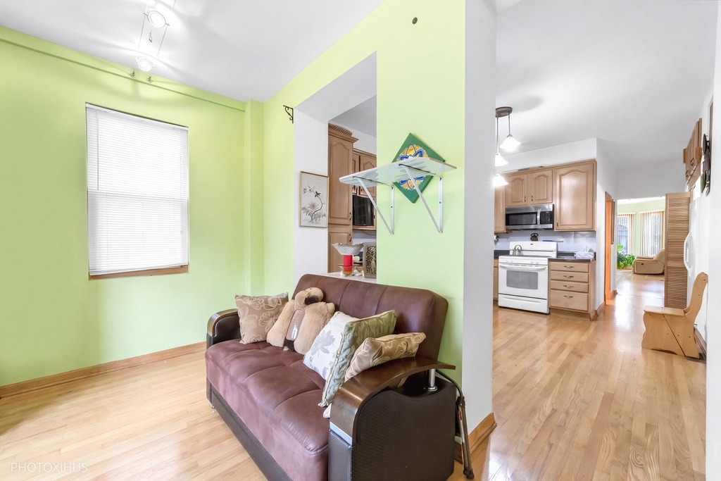 2523 W Iowa Street - Photo 18