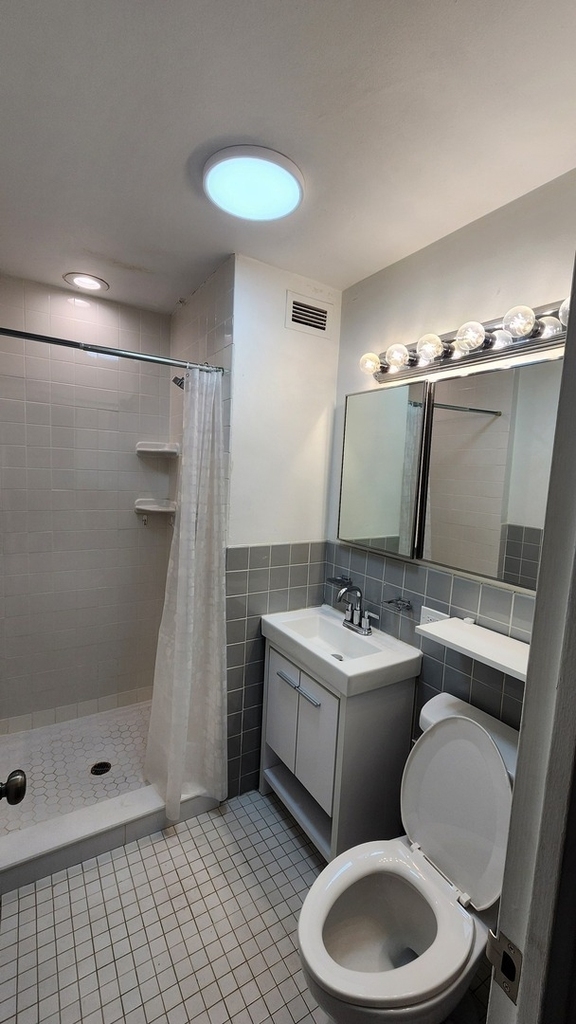 555 W Cornelia Avenue - Photo 20