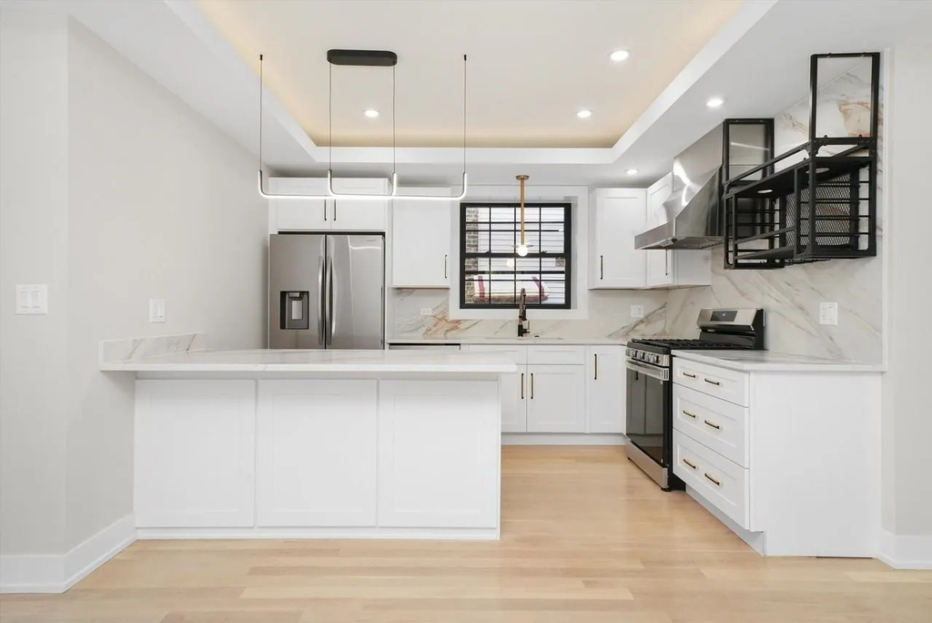 4153 N Hermitage Avenue - Photo 4