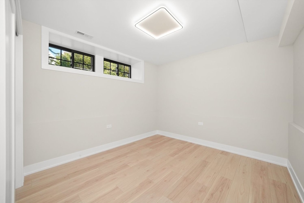 4153 N Hermitage Avenue - Photo 10
