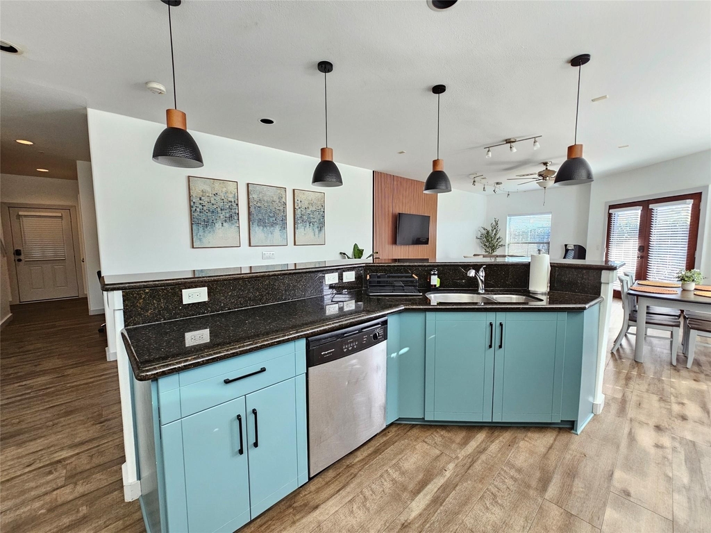 2900 Hamilton Street - Photo 7