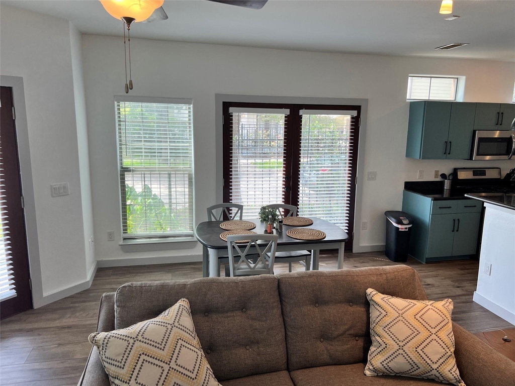 2900 Hamilton Street - Photo 3