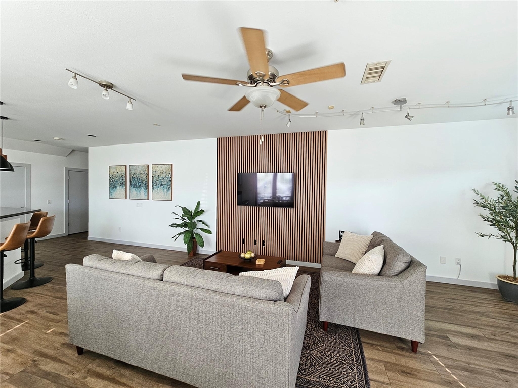 2900 Hamilton Street - Photo 1