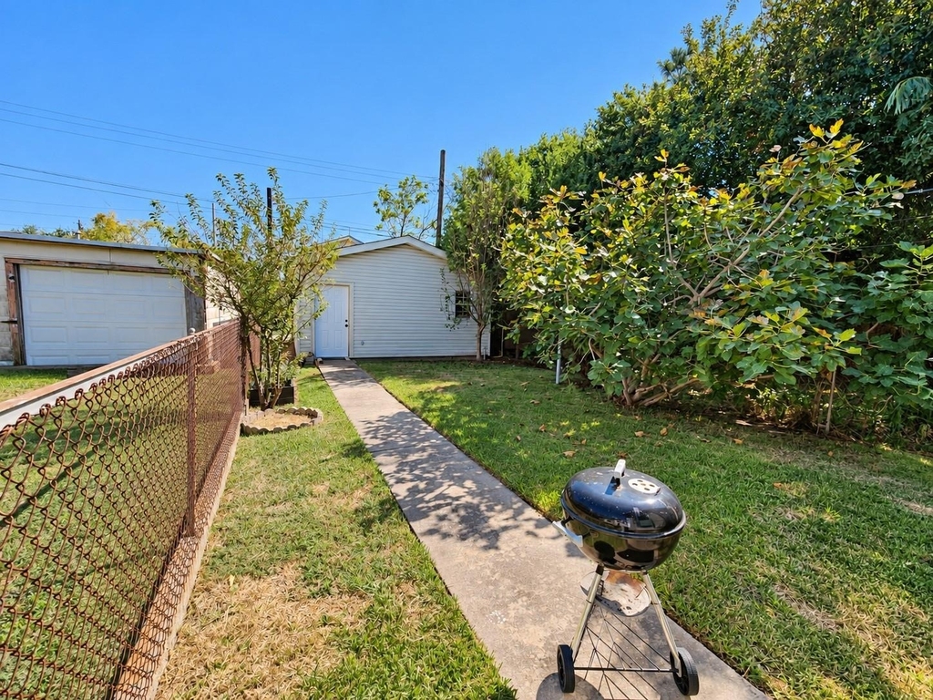 5507 Avenue P - Photo 14