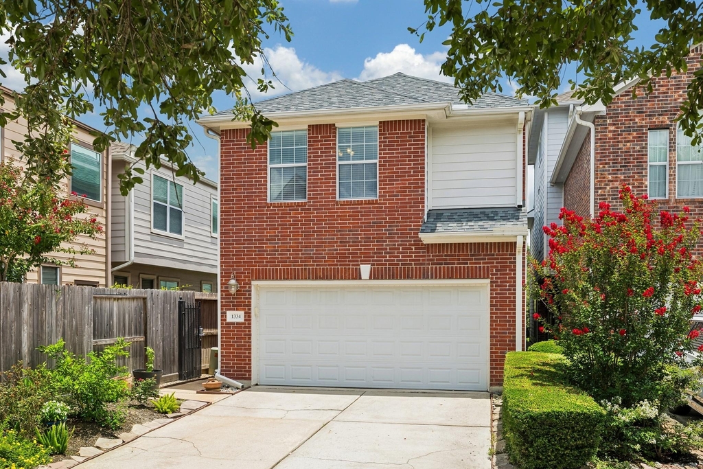 1334 Ella Place - Photo 0