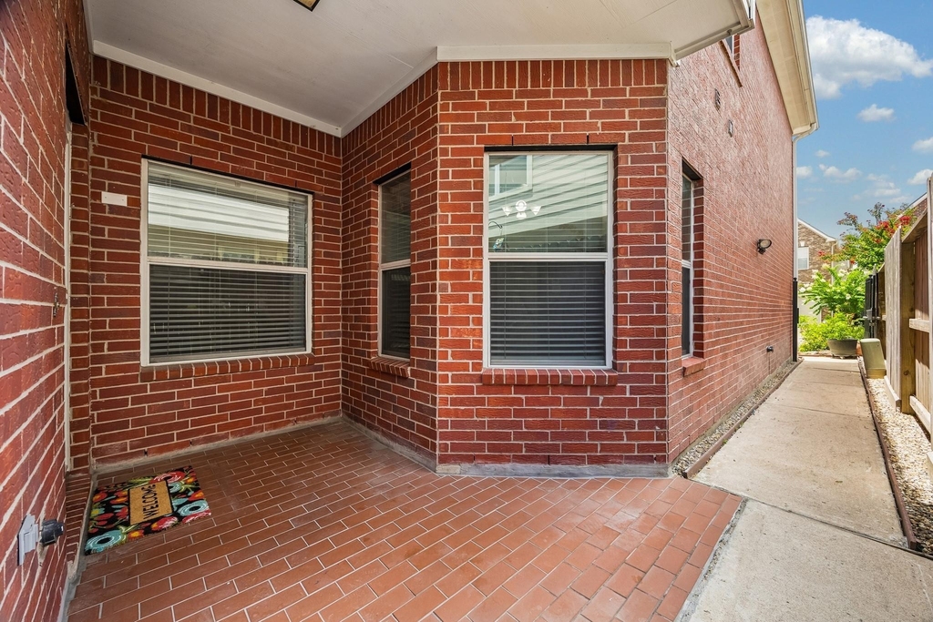 1334 Ella Place - Photo 5