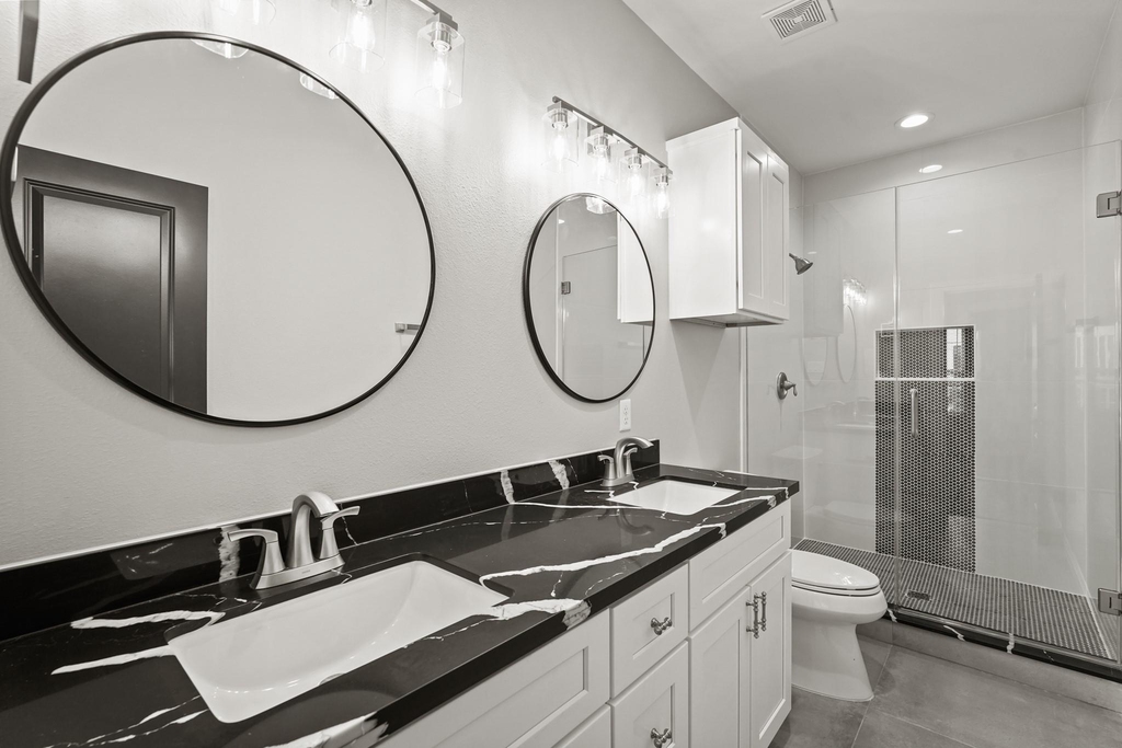 2113 Saint Charles Street - Photo 12