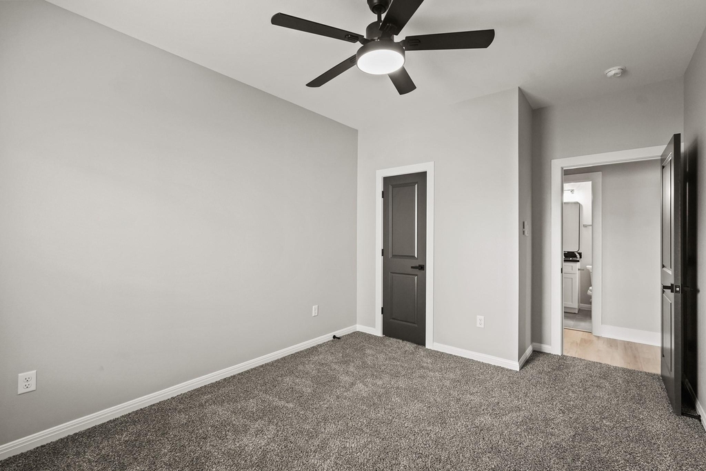 2113 Saint Charles Street - Photo 7