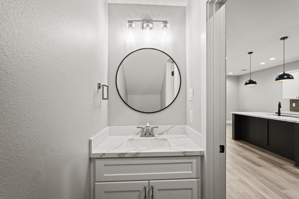2113 Saint Charles Street - Photo 3