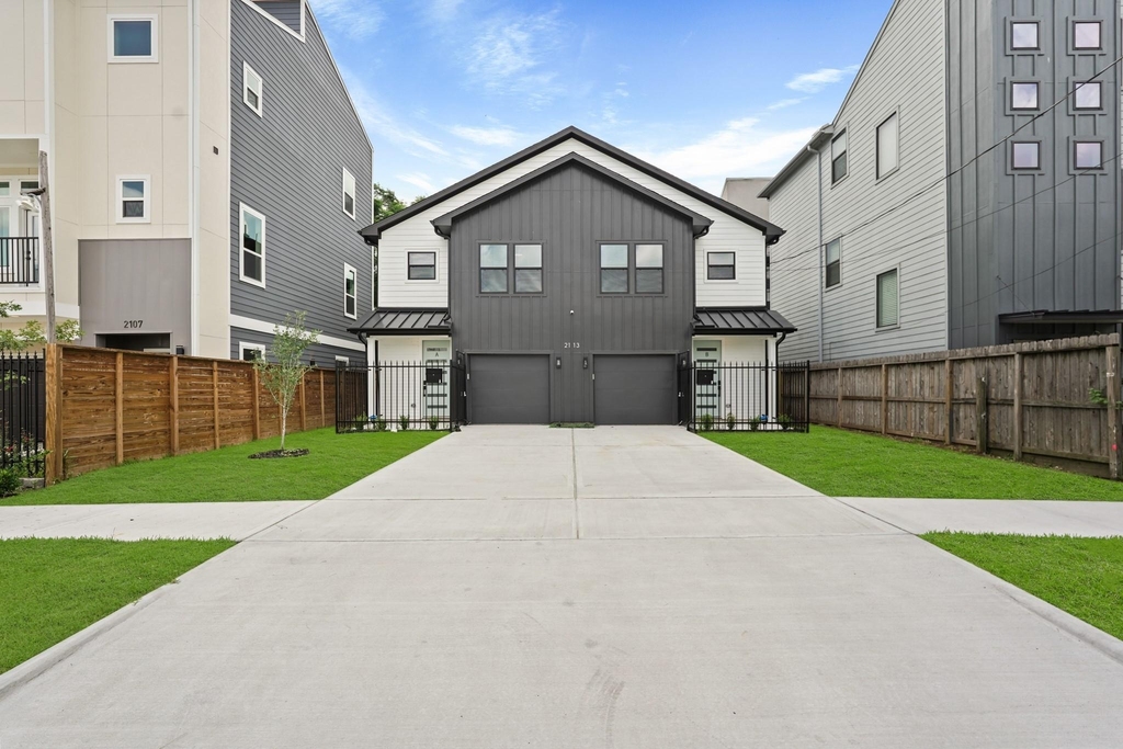 2113 Saint Charles Street - Photo 0