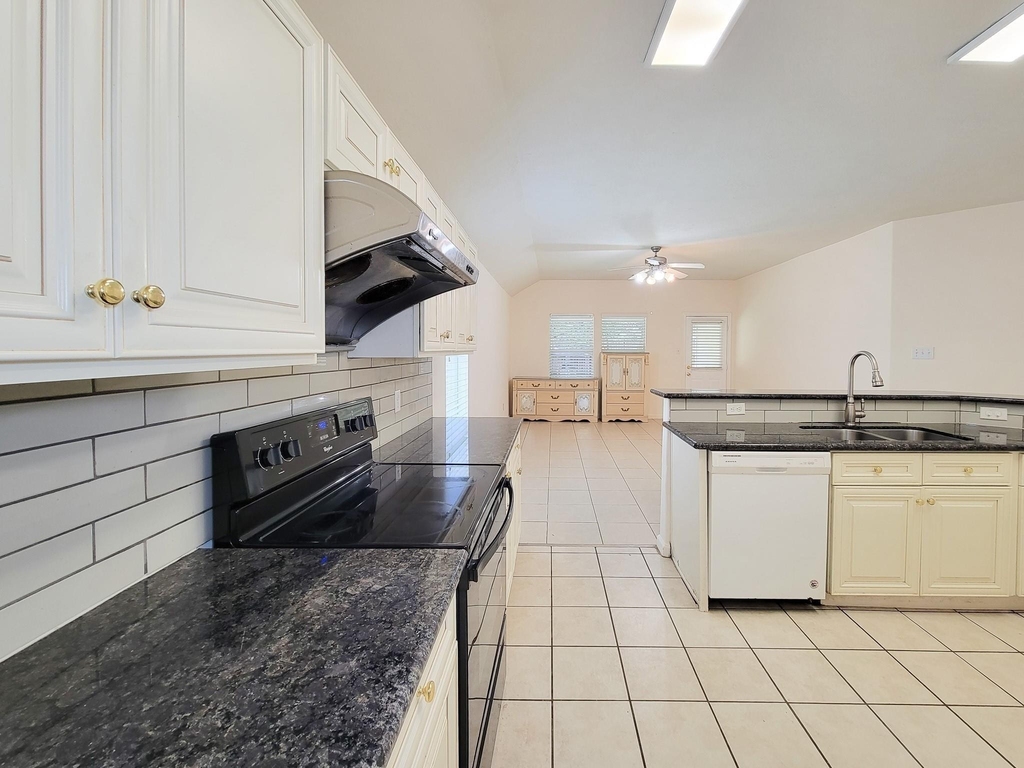 3010 Stonecross Lane - Photo 14