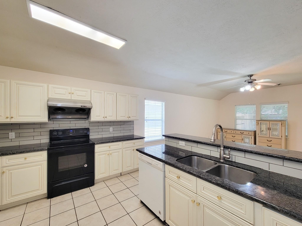 3010 Stonecross Lane - Photo 17