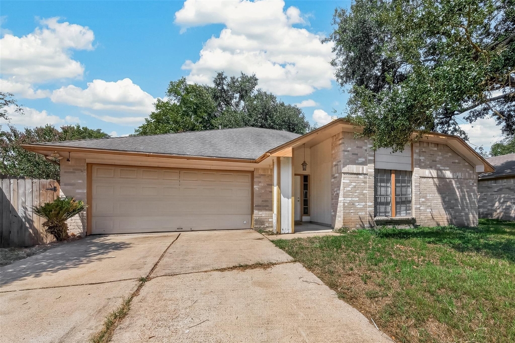 6423 Crakston Street - Photo 0