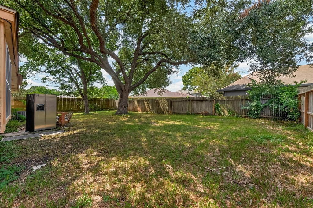 6423 Crakston Street - Photo 6