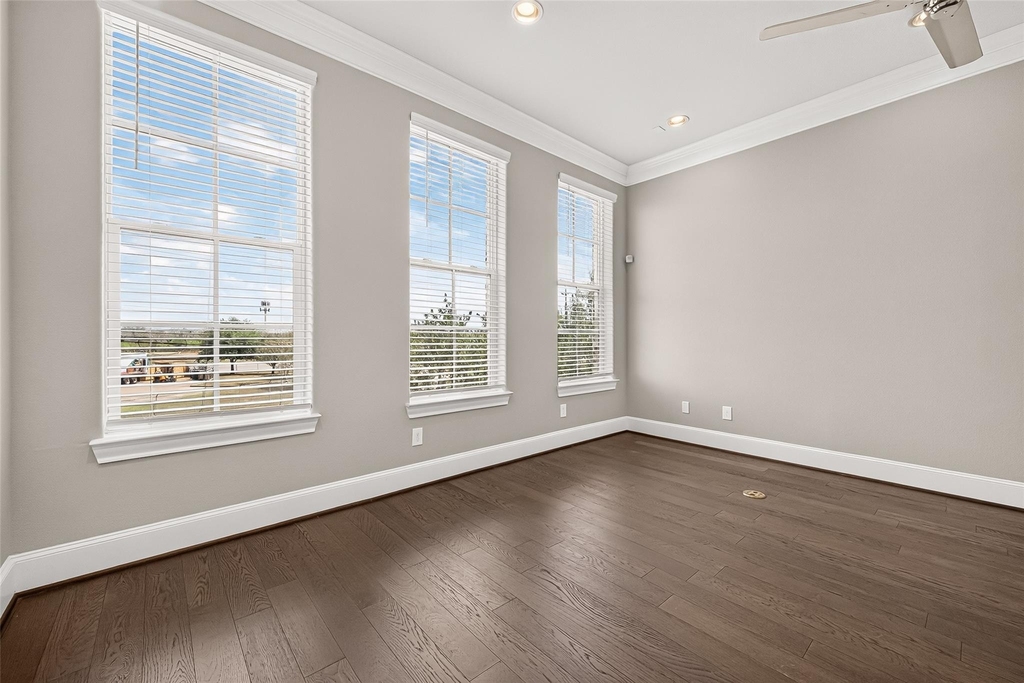 9656 Knight Road - Photo 11