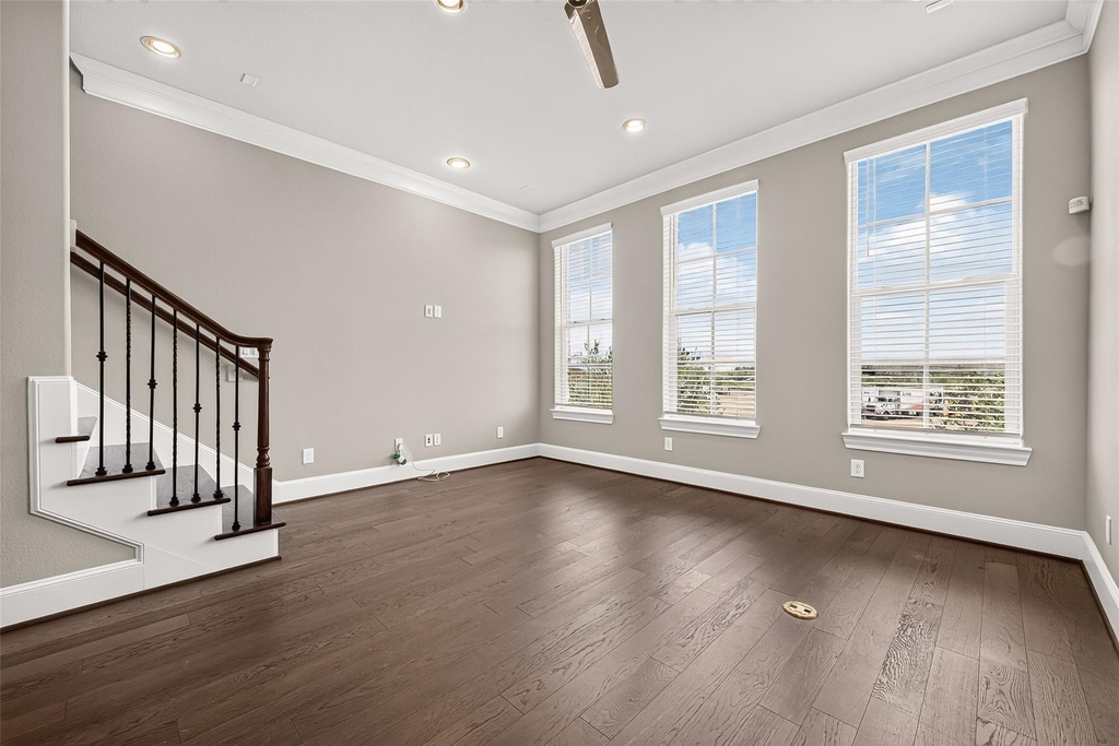 9656 Knight Road - Photo 8