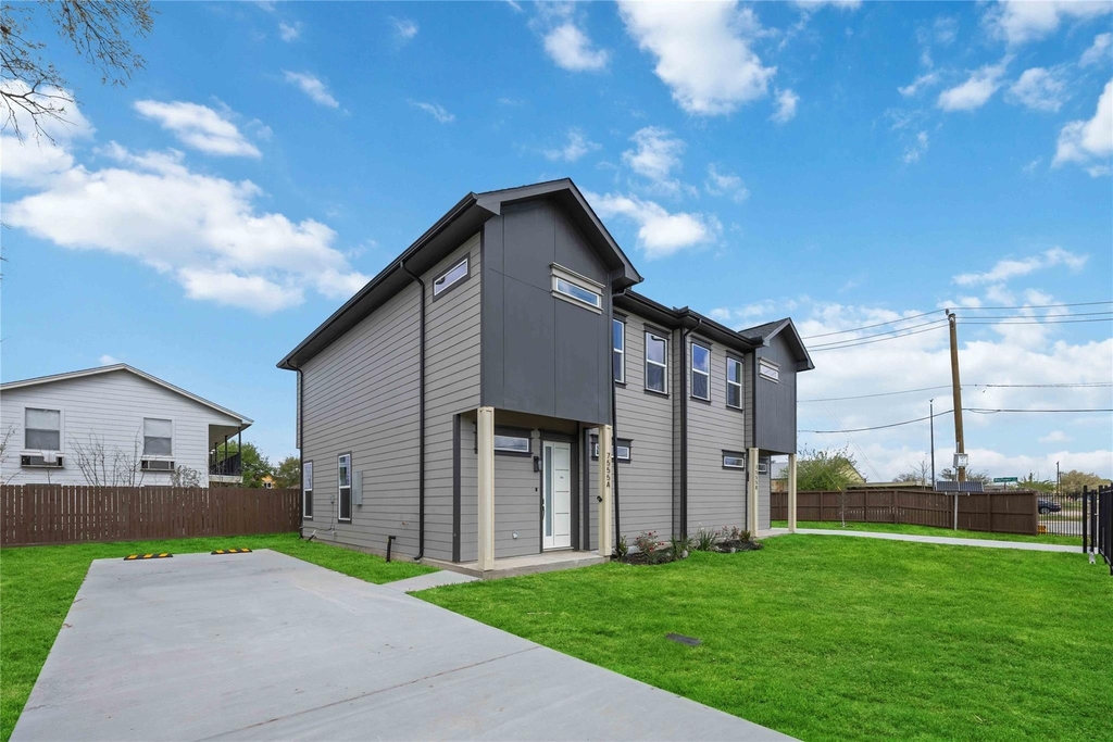 7555 Calhoun Street - Photo 3
