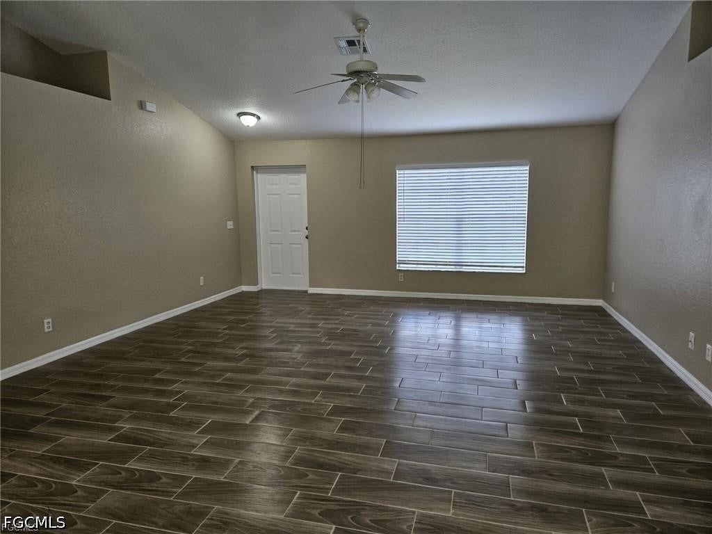 861 Chantilly Street E - Photo 2