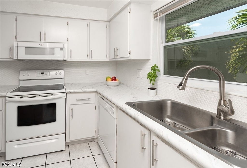 6777 Winkler Road - Photo 3