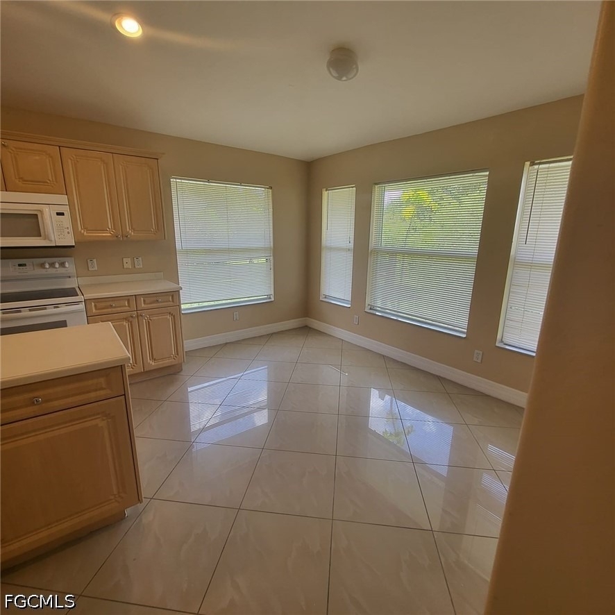 2803 8th Street W - Photo 5