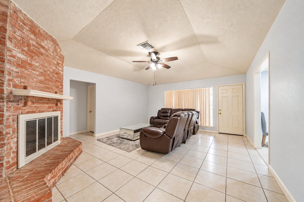 10550 Towneview Drive - Photo 17