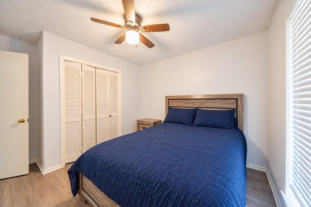 10550 Towneview Drive - Photo 5