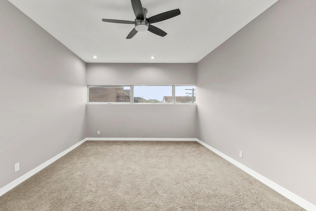 712 Parker Street - Photo 15