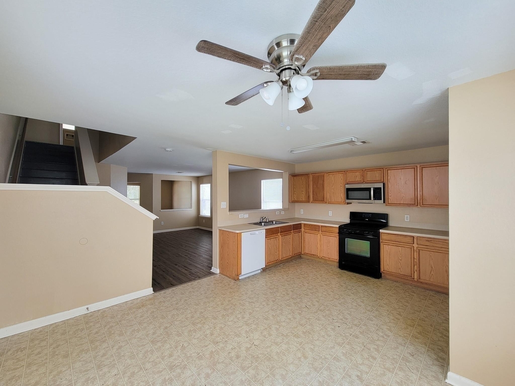 8106 Arrington Forest Lane - Photo 20