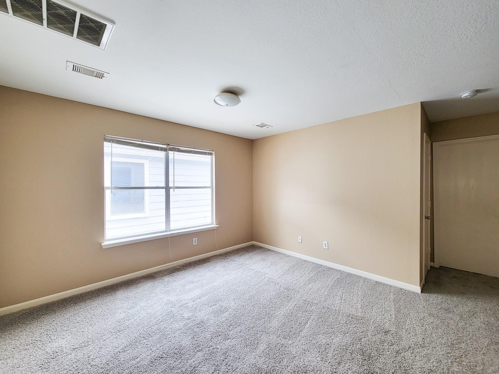 8106 Arrington Forest Lane - Photo 22