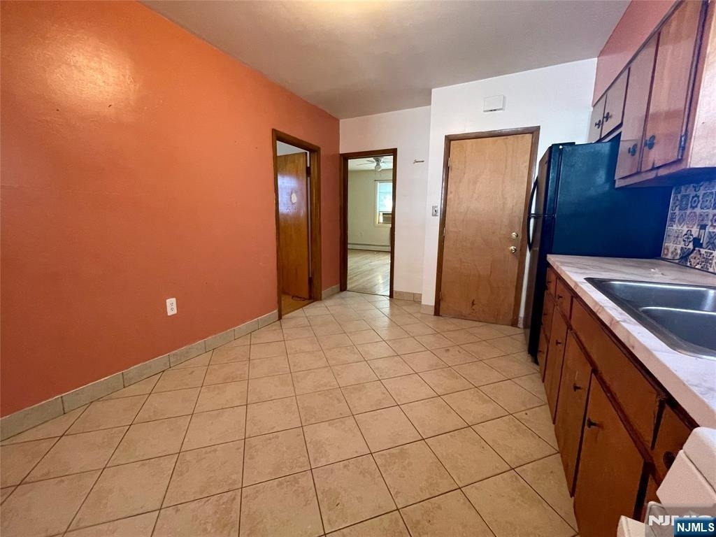 302 N 2nd - Photo 3