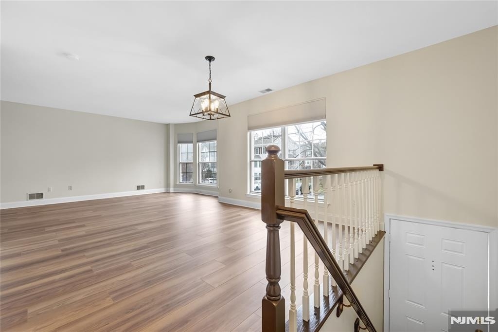 705 Pepperidge - Photo 4