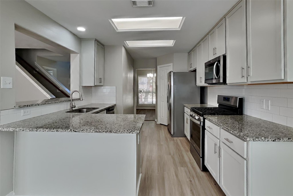 6810 Mahan Wood Drive - Photo 3