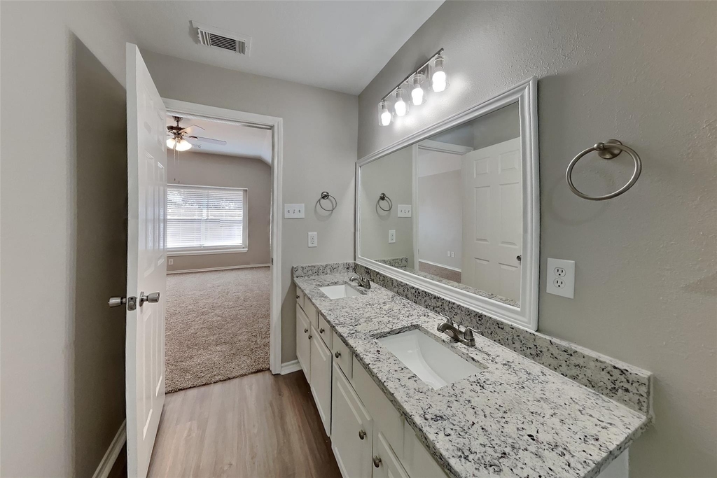 6810 Mahan Wood Drive - Photo 9
