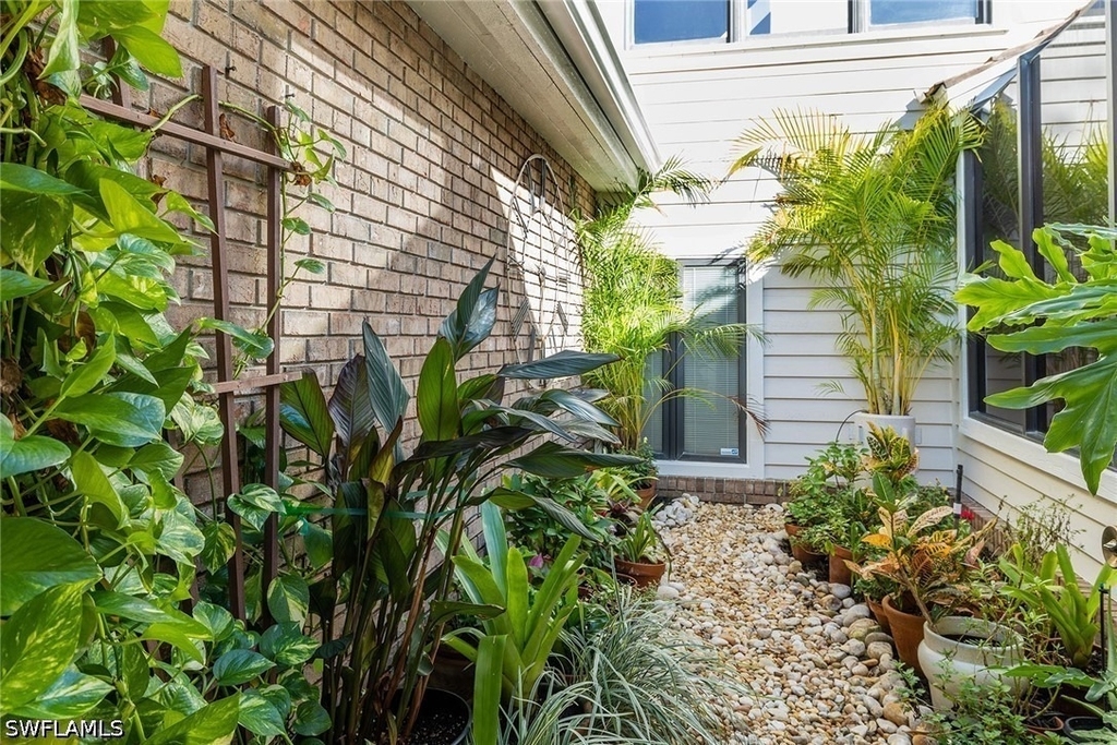 6652 Trident Way - Photo 15