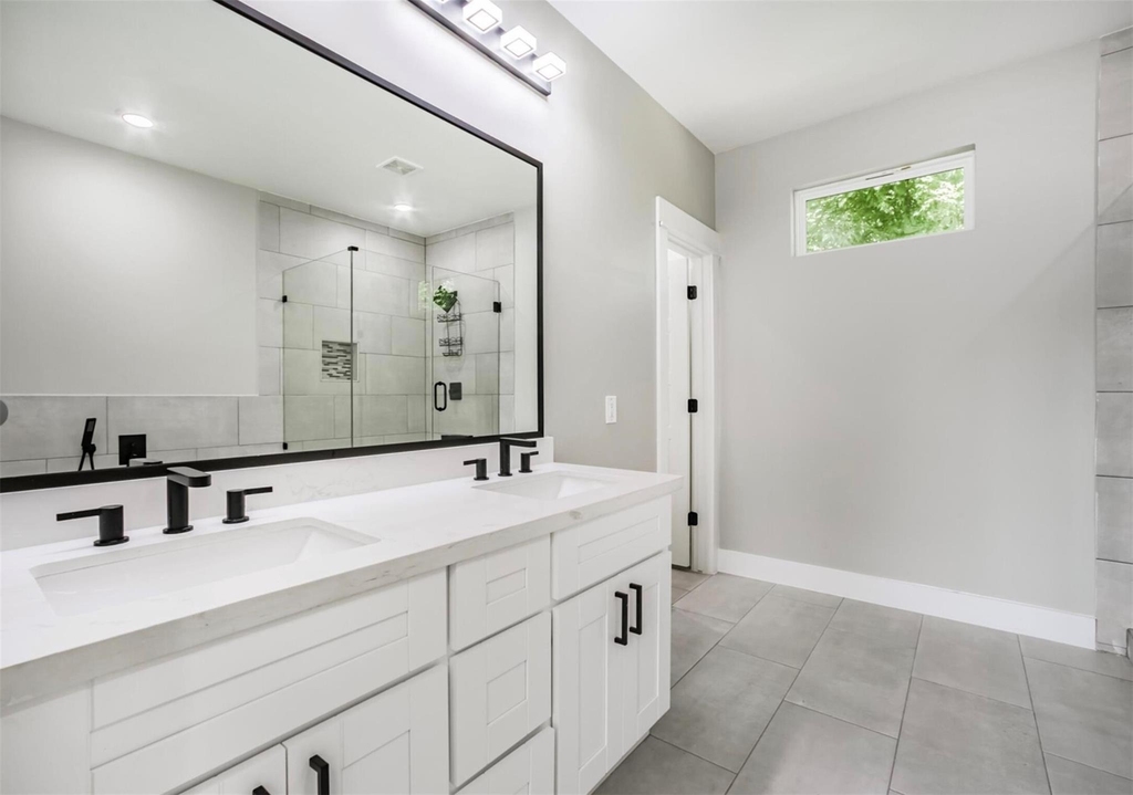 9307 Tower Street - Photo 12