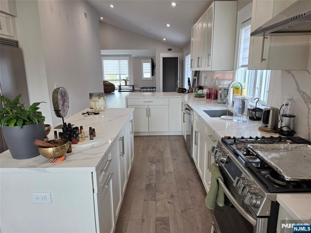 60 Brinkerhoff - Photo 2