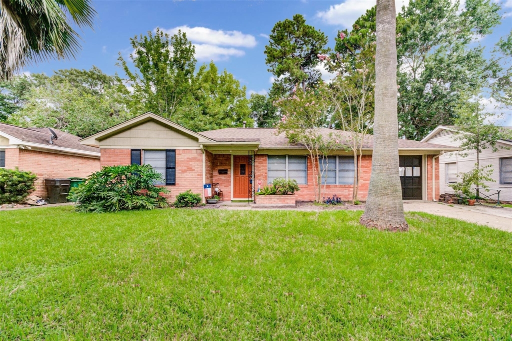 2219 Wakefield Drive - Photo 1