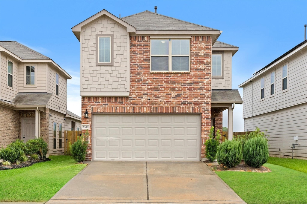 6516 Macroom Meadows Lane - Photo 0