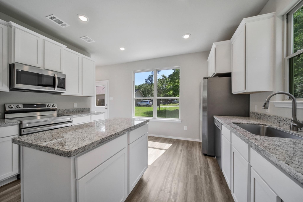 1111 Yellowstone River Rd - Photo 9