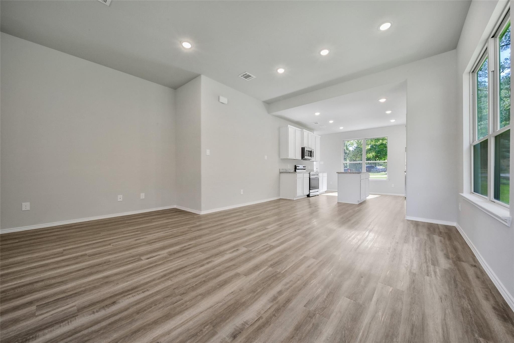 1111 Yellowstone River Rd - Photo 4
