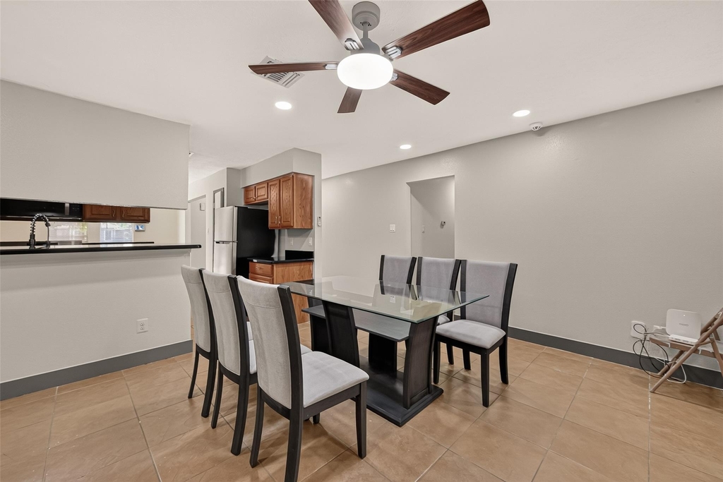 7402 Londres Drive - Photo 16