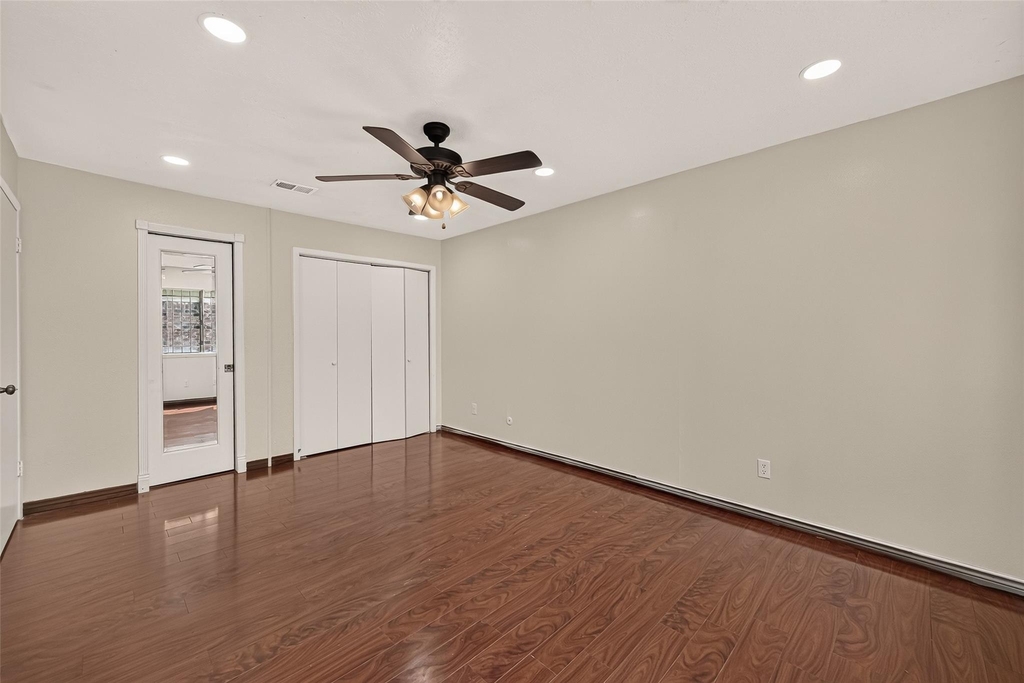 7402 Londres Drive - Photo 28