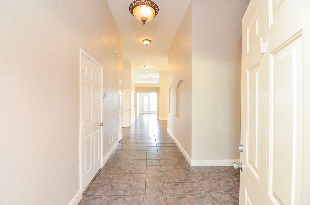 19715 Lindenfield Court - Photo 3