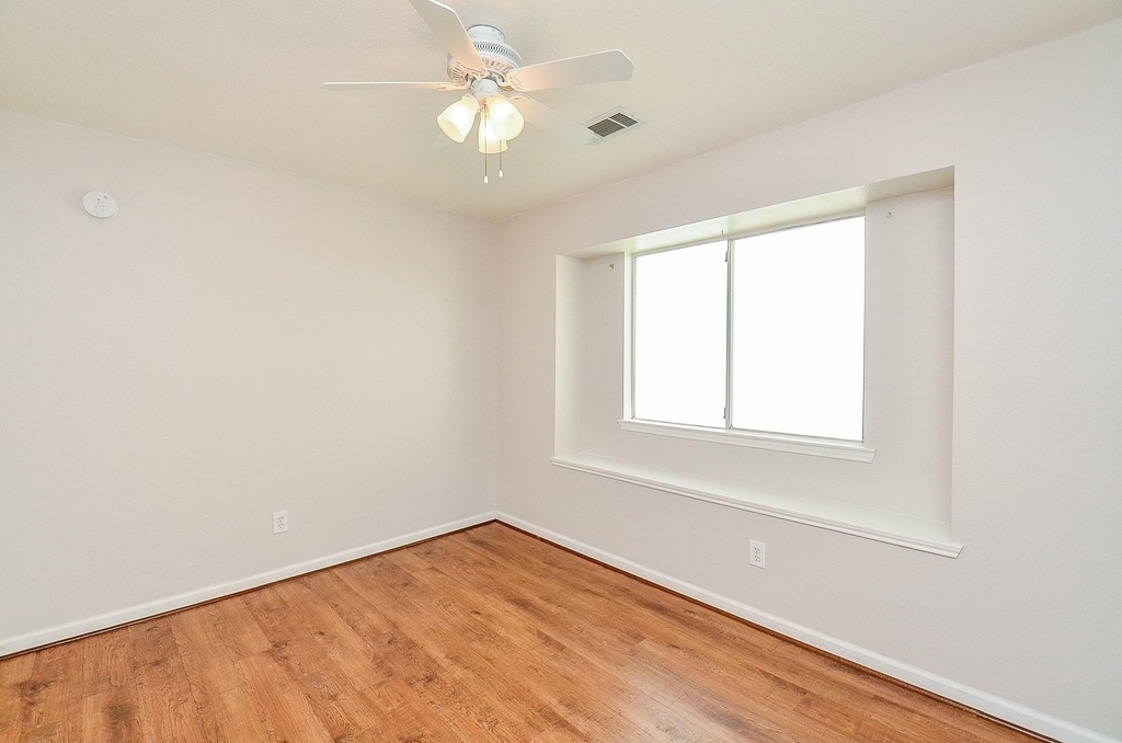 19715 Lindenfield Court - Photo 7