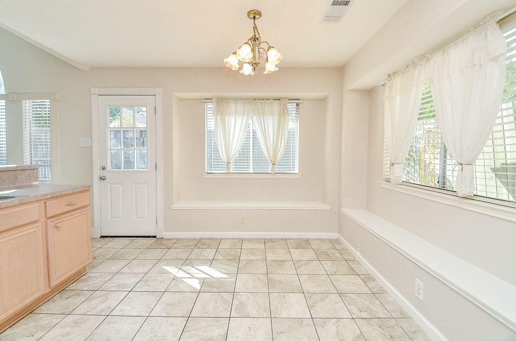 19715 Lindenfield Court - Photo 17